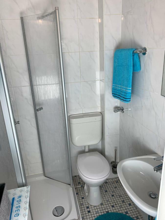Schoenes Apartment Terrasse 2P. Stadtnah Wuerzburg Wlan Luaran gambar