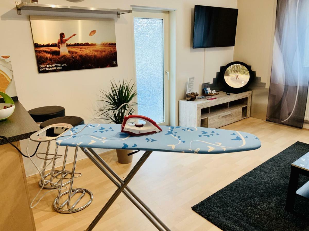 Schoenes Apartment Terrasse 2P. Stadtnah Wuerzburg Wlan Luaran gambar