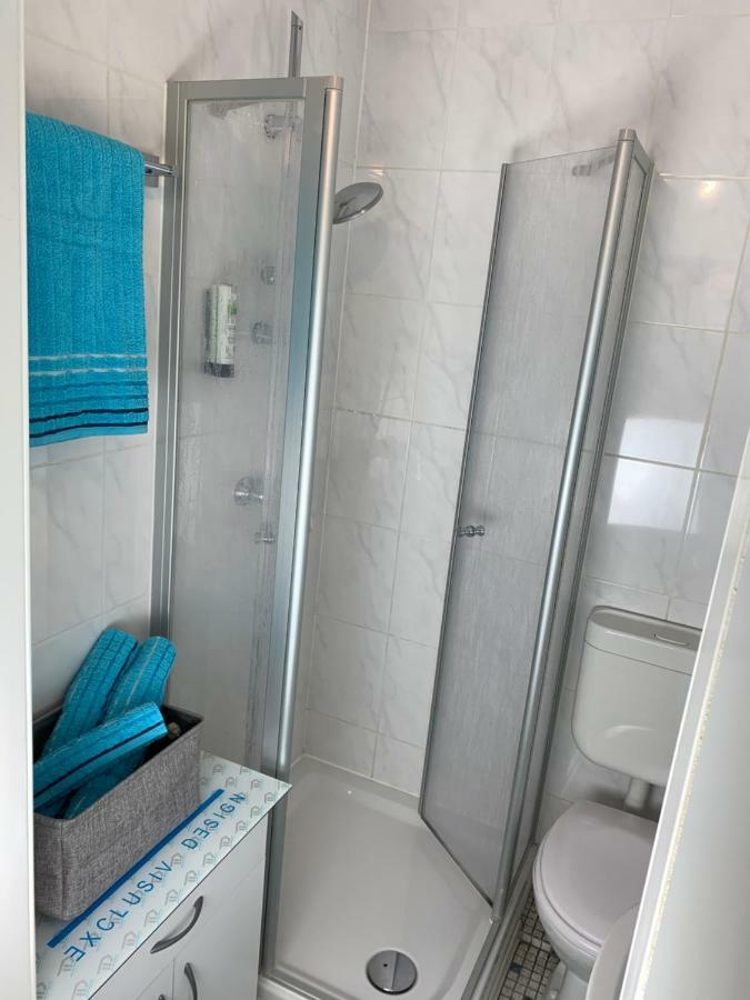 Schoenes Apartment Terrasse 2P. Stadtnah Wuerzburg Wlan Luaran gambar